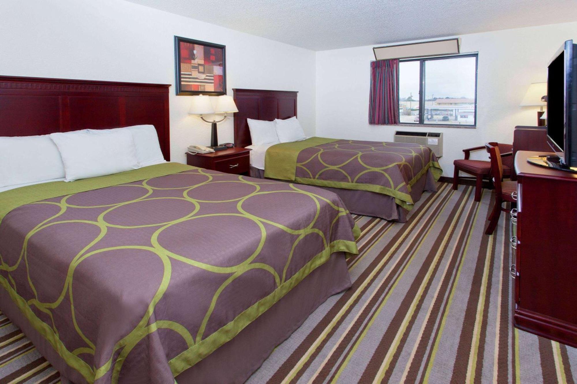 Super 8 By Wyndham Tuscaloosa Otel Dış mekan fotoğraf