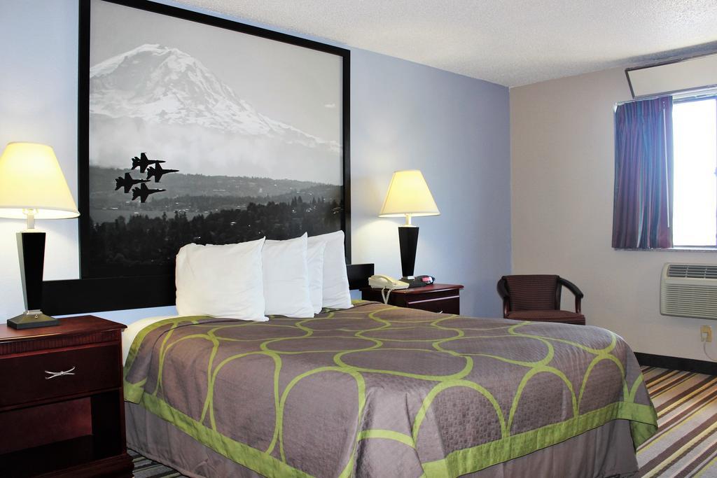 Super 8 By Wyndham Tuscaloosa Otel Dış mekan fotoğraf