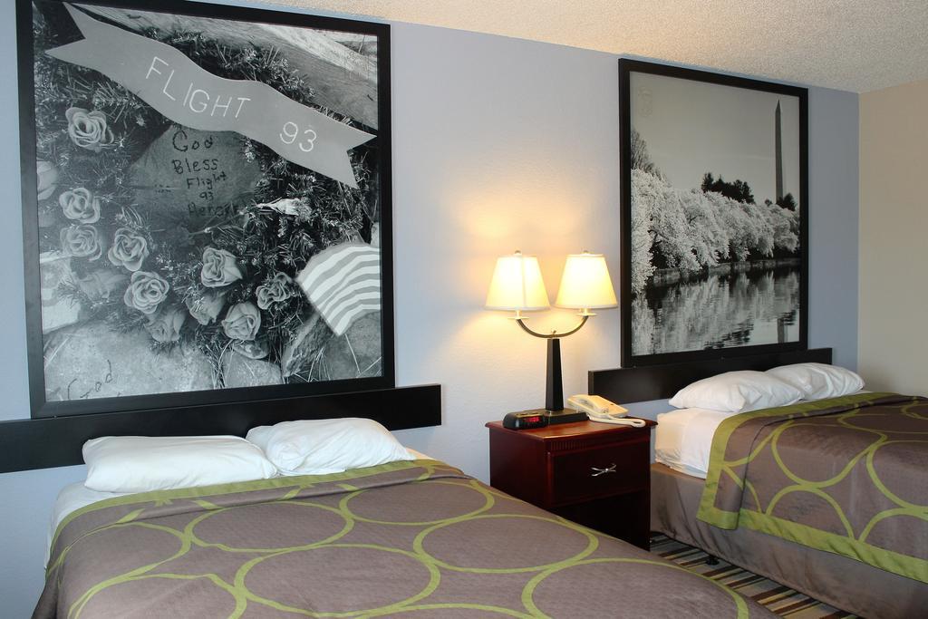 Super 8 By Wyndham Tuscaloosa Otel Dış mekan fotoğraf